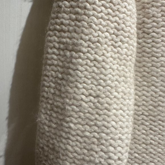 🎉HOST PICK🎉 CREAM Aritzia The Group By Babaton Plumwood Turtleneck XS - Picture 10 of 13